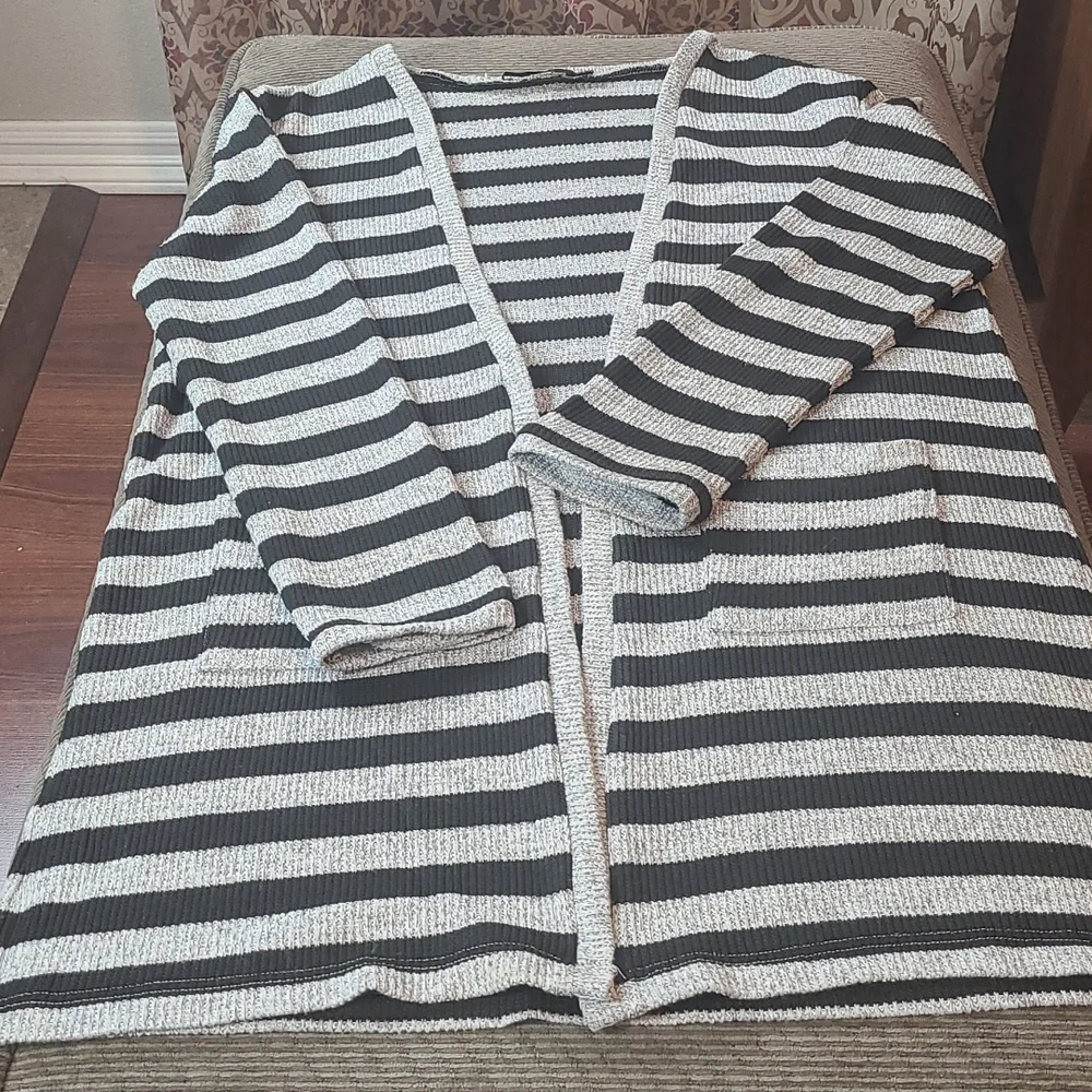 Doe & Rae Striped Cardigan - Picture 11 of 11